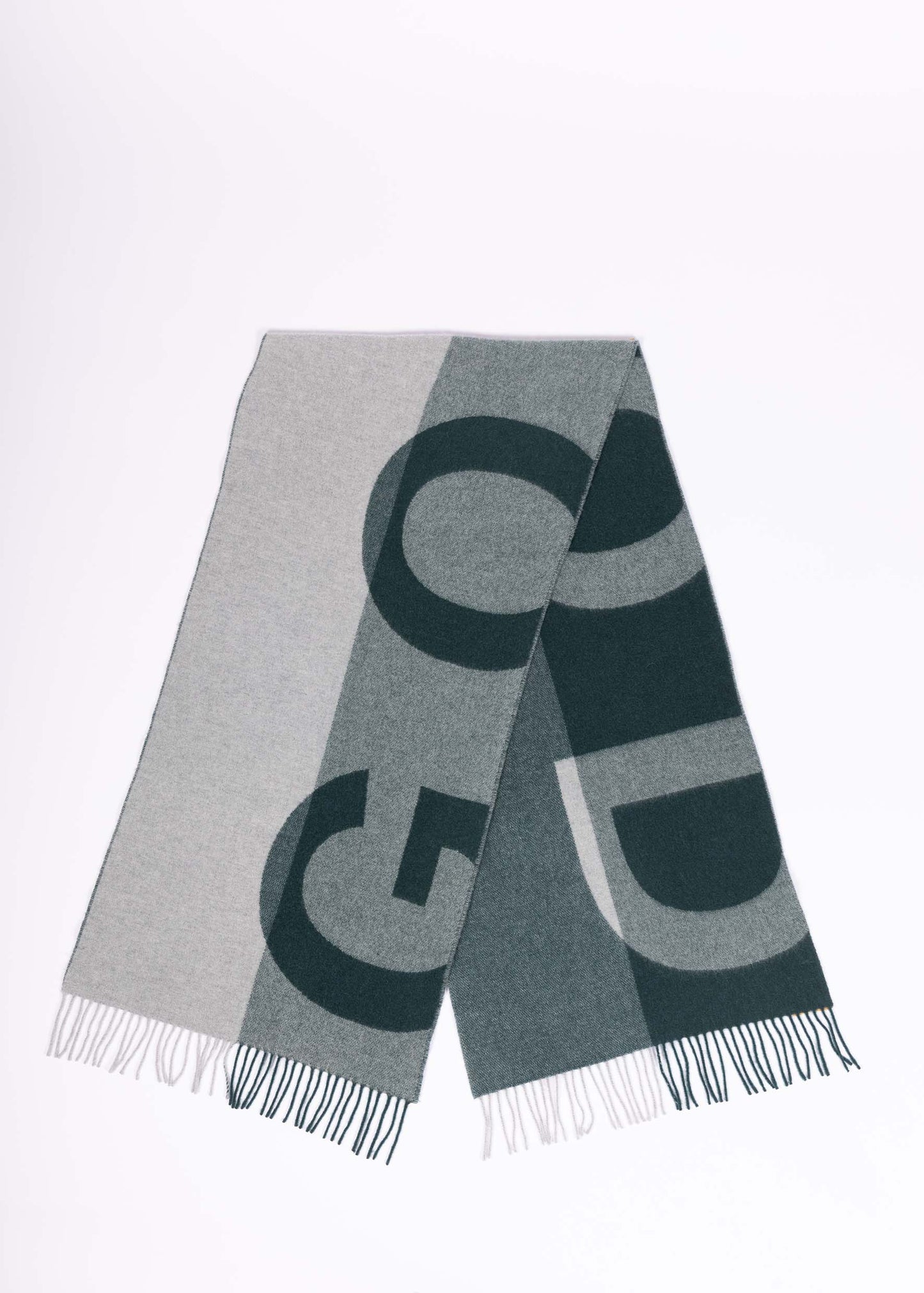 Reversible two-tone scarf